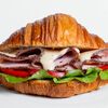 Круассан с пастрами из индейки в Bageatteria по цене 750