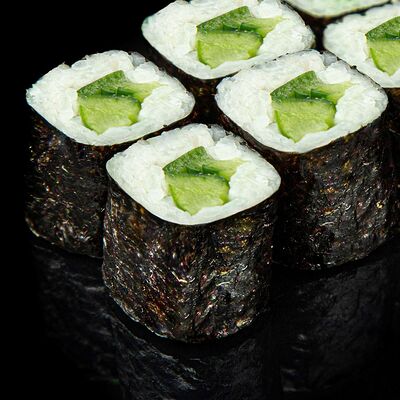Маки-до огурец в The Rolling Rolls по цене 280 ₽