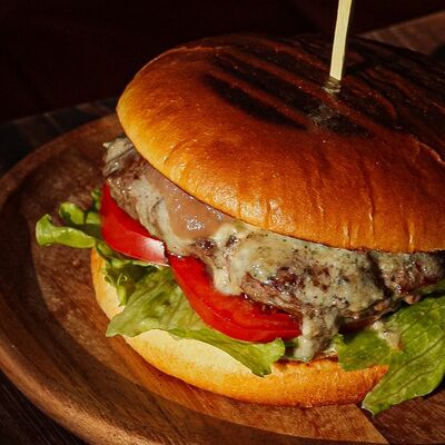 Бургер Дорблю в Бар Кухня по цене 720 ₽