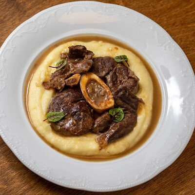 Стейк Оссобуко с картофельным пюре в Cook cafeshop по цене 1550 ₽