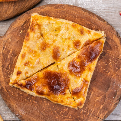 Пеновани Пури в Грузинское кафе Ван Гоги по цене 265 ₽