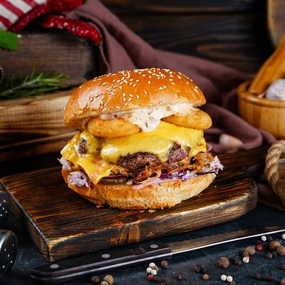 Deus Burgers в Deus Burgers Tako & Burrito Premium по цене 750 ₽