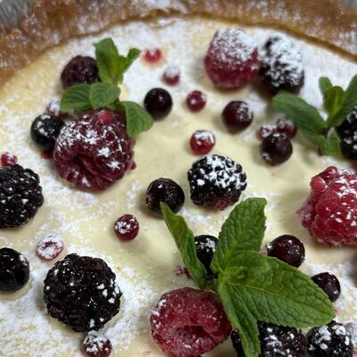 Творожный пирог с ягодамив Пирог за часок по цене 1890 ₽