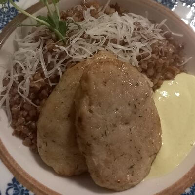 Котлеты из щуки с гречетто и грибами в Ламаро по цене 760 ₽