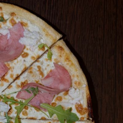 С мортаделлой и страчателлой в Woldemar по цене 840 ₽