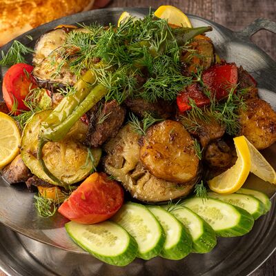 Садж из свинины в Девичья башня по цене 2900 ₽