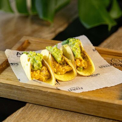 Тако с креветками в Гриль-бар Бикью по цене 490 ₽