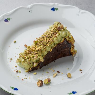 Фисташковый Сан-Себастьян в Август бистро по цене 520 ₽