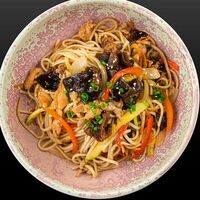 Wok с говядиной в Sushi & More