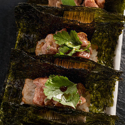 Криспи райс с аками в Self Edge Japanese по цене 1590 ₽