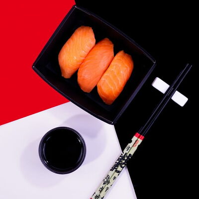 Сяке нигири (3 шт.) в Камикадзе по цене 475 ₽