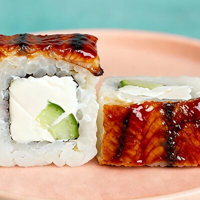 Ролл Угорь лайт в Sushi Street по цене 579 ₽