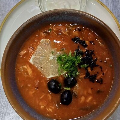 Солянка в Веранда вкуса по цене 450 ₽