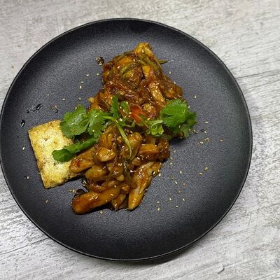 Жареный тофу с курицей в Тэхо по цене 590 ₽