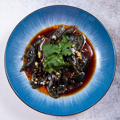 Чёрные утиные яйца в Soju по цене 660 ₽