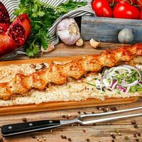 Люля-кебаб из курицы на углях в Grill VIP House