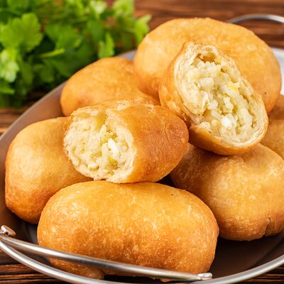 Пирожок жареный с рисом и яйцом в Бахетле по цене 78 ₽