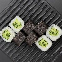 Ролл с огурцом в Моремания Food
