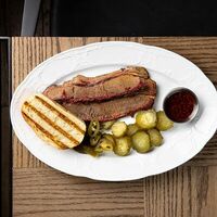 Тот самый брискет из коптильни в Chopbbq