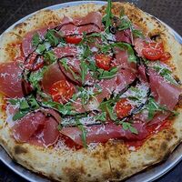 Пицца Парма и руккола в Sigma-pizza