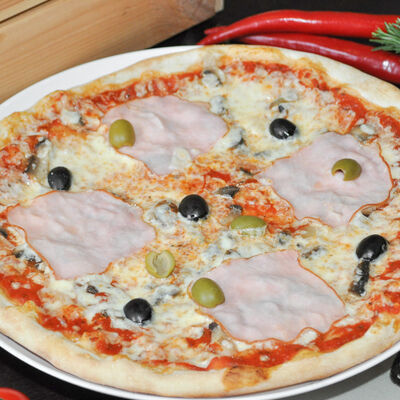 Пицца Капричиоза в PrestoMia по цене 420 ₽