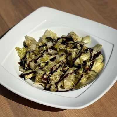 Зеленый салат с авокадо в Искра по цене 550 ₽