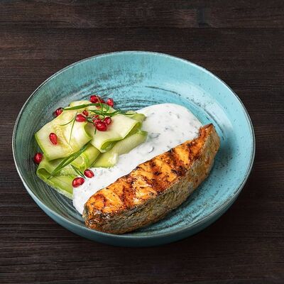 Стейк из лосося с маринованными цукини в Дади по цене 890