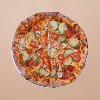 Пицца овощнаяв Романовская пекарня по цене 1150 ₽