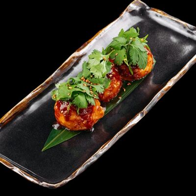 Митболлы из креветок с перепелиным яйцом в Zonda по цене 740 ₽