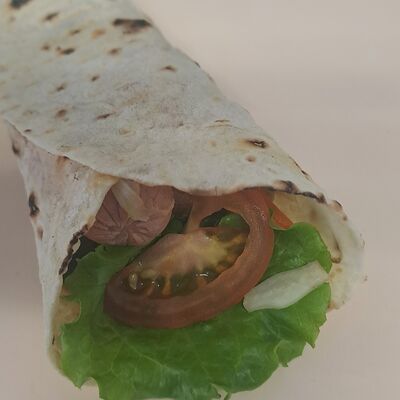 Ролл с сосиской в Шаверма смак по цене 240 ₽