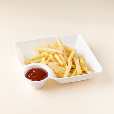 Картофель фри с соусом в Шарики по цене 220 ₽