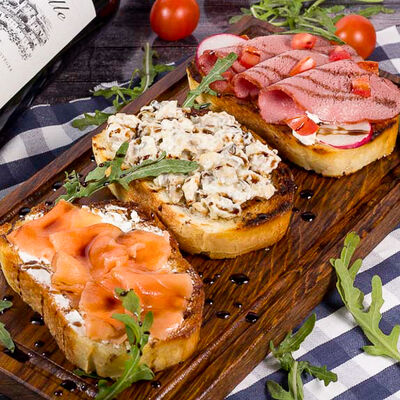 Брускетта с сёмгой в Луиджи & Тосё по цене 159