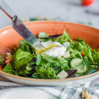 Салат с бакинскими овощами в Пряности & Радости на Васильевском по цене 410