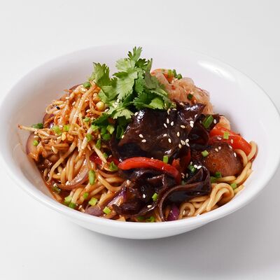 Кимчи-вок с маринованными овощами в PhoYum по цене 636 ₽