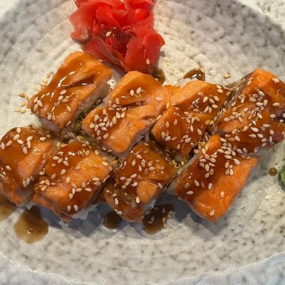 Филадельфия грильв Суши-бар Якудза по цене 1070 ₽