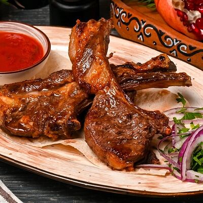 Каре ягненка на мангале в Кура-гриль по цене 839 ₽