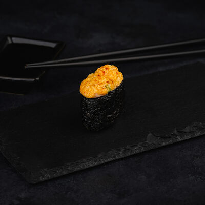 Гункан запеченный кани спайси в Суши D’Маш по цене 180 ₽