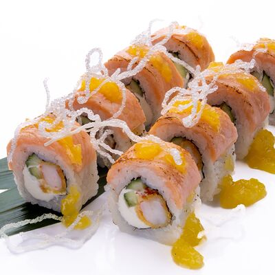 Опаленный лосось с креветкой в АСА-Суши по цене 650 ₽
