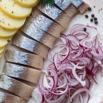 Сельдь по-домашнему в Кафе граф по цене 740 ₽