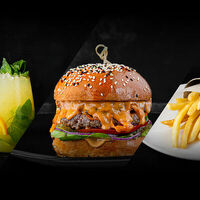 Чизбургер сет в Corner Grill