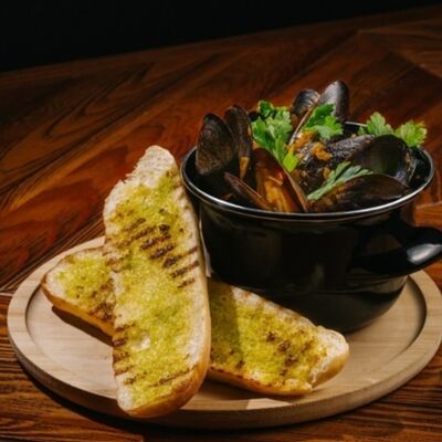 Мидии в сливочном соусе блю-чиз в Ресторан Невский по цене 1490 ₽