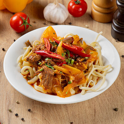 Лагман по-уйгурски в Км-халяль по цене 420 ₽