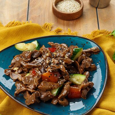 Куриные желудочки с огурцом в Шикэ по цене 530 ₽