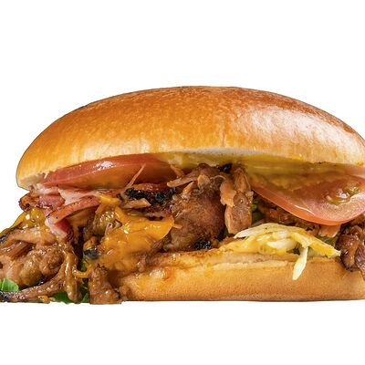 Бургер со рваной свининой большой в Кушай мясо по цене 590 ₽