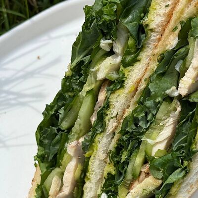 Сэндвич Грин с курицей в Krems по цене 770 ₽