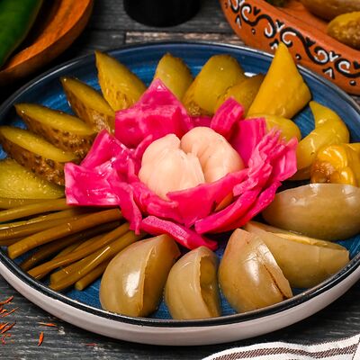 Соленья из бочкив Keto & Kote Грузинская кухня по цене 727 ₽