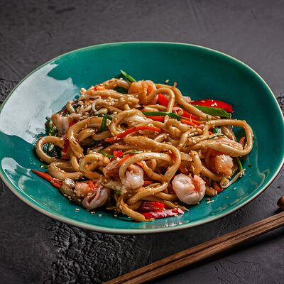 Удон с тигровой креветкой и овощамив 4Bo по цене 480 ₽