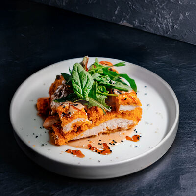 Куриная грудка в панировке со сливочным соусом в Berberry & ptichka по цене 650 ₽