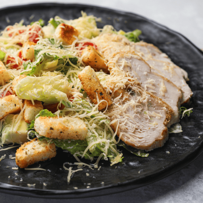 Цезарь с курицей в Японский домик по цене 678 ₽