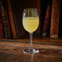 Сок лимонный свежевыжатый в Кафе Пушкинъ